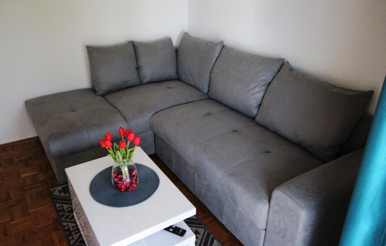 Molo View Apartment Ровин Екстериор снимка