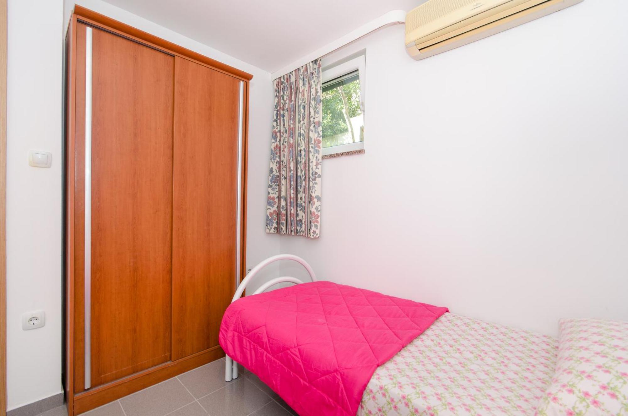 Molo View Apartment Ровин Екстериор снимка