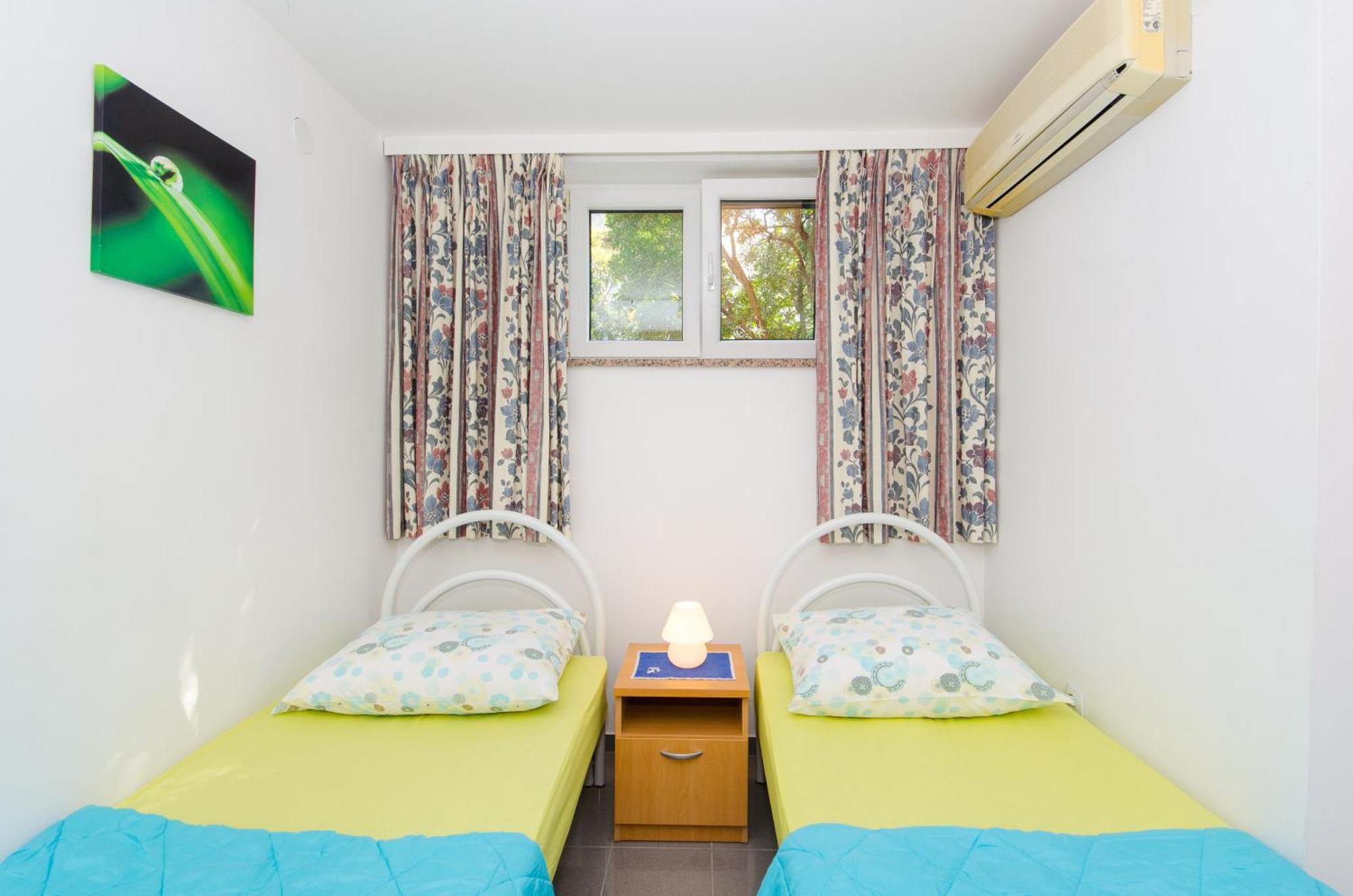 Molo View Apartment Ровин Екстериор снимка