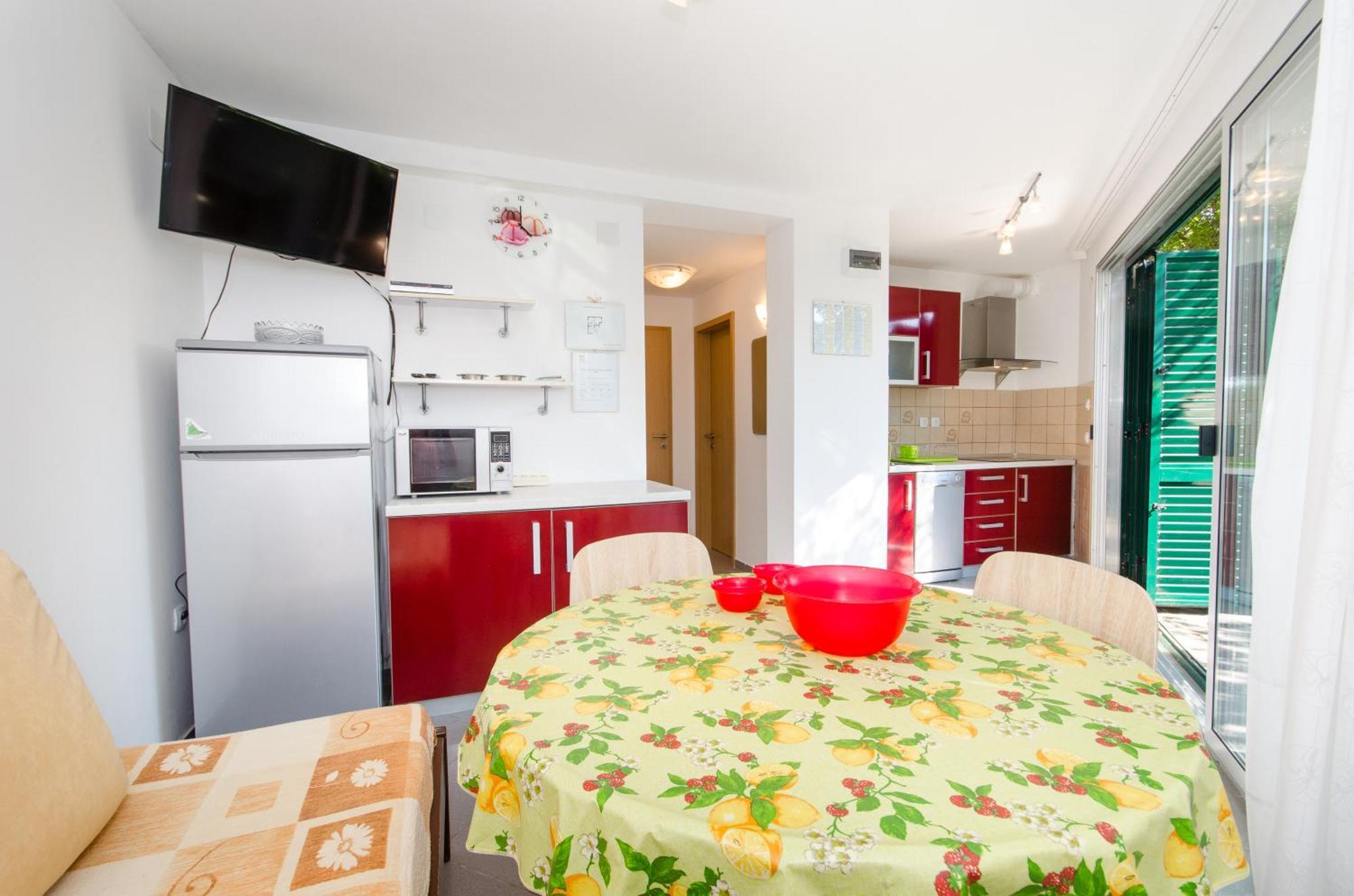 Molo View Apartment Ровин Екстериор снимка