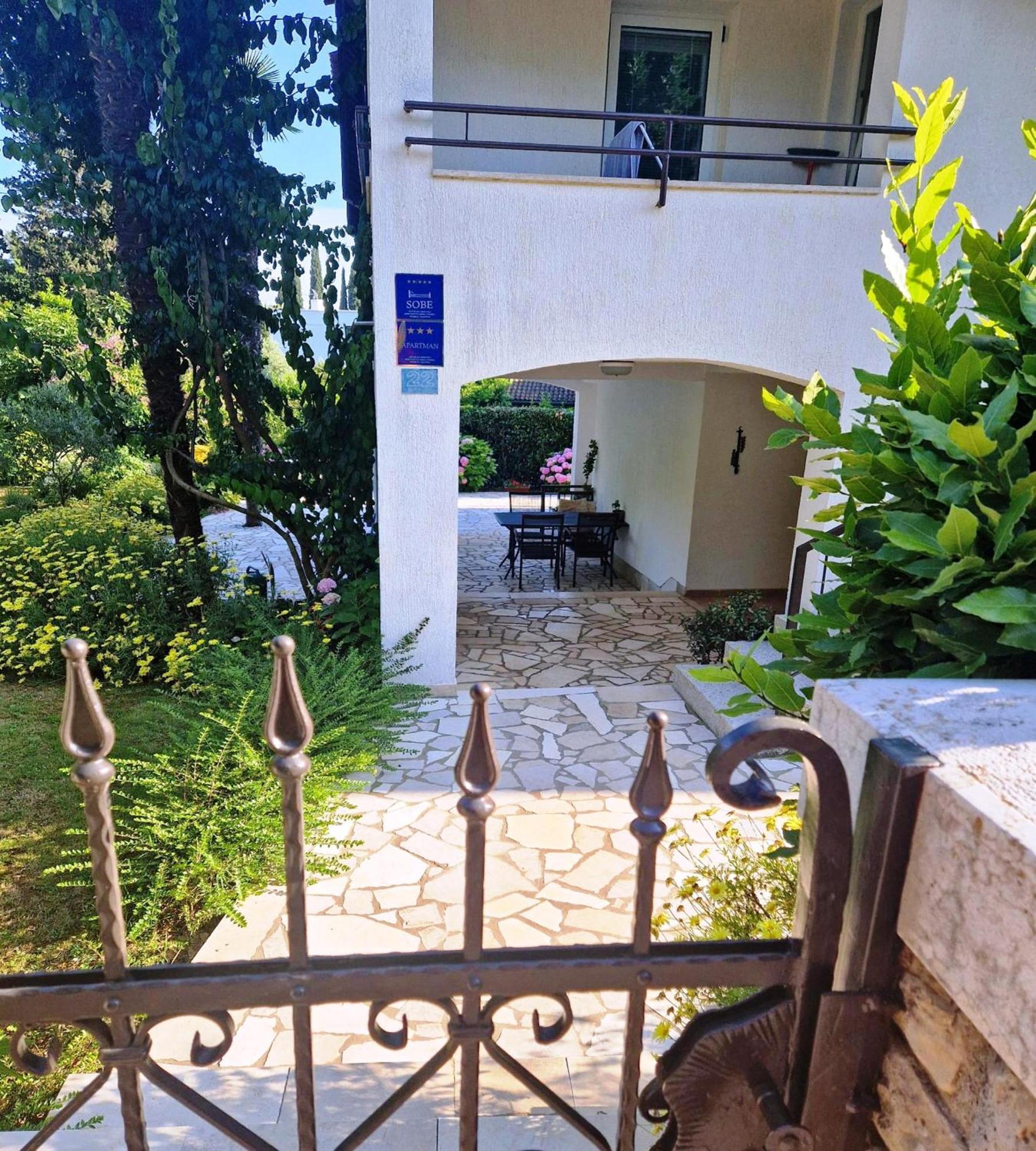 Molo View Apartment Ровин Екстериор снимка